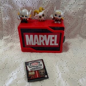 Marvel Doorables Collectible Case with Figures